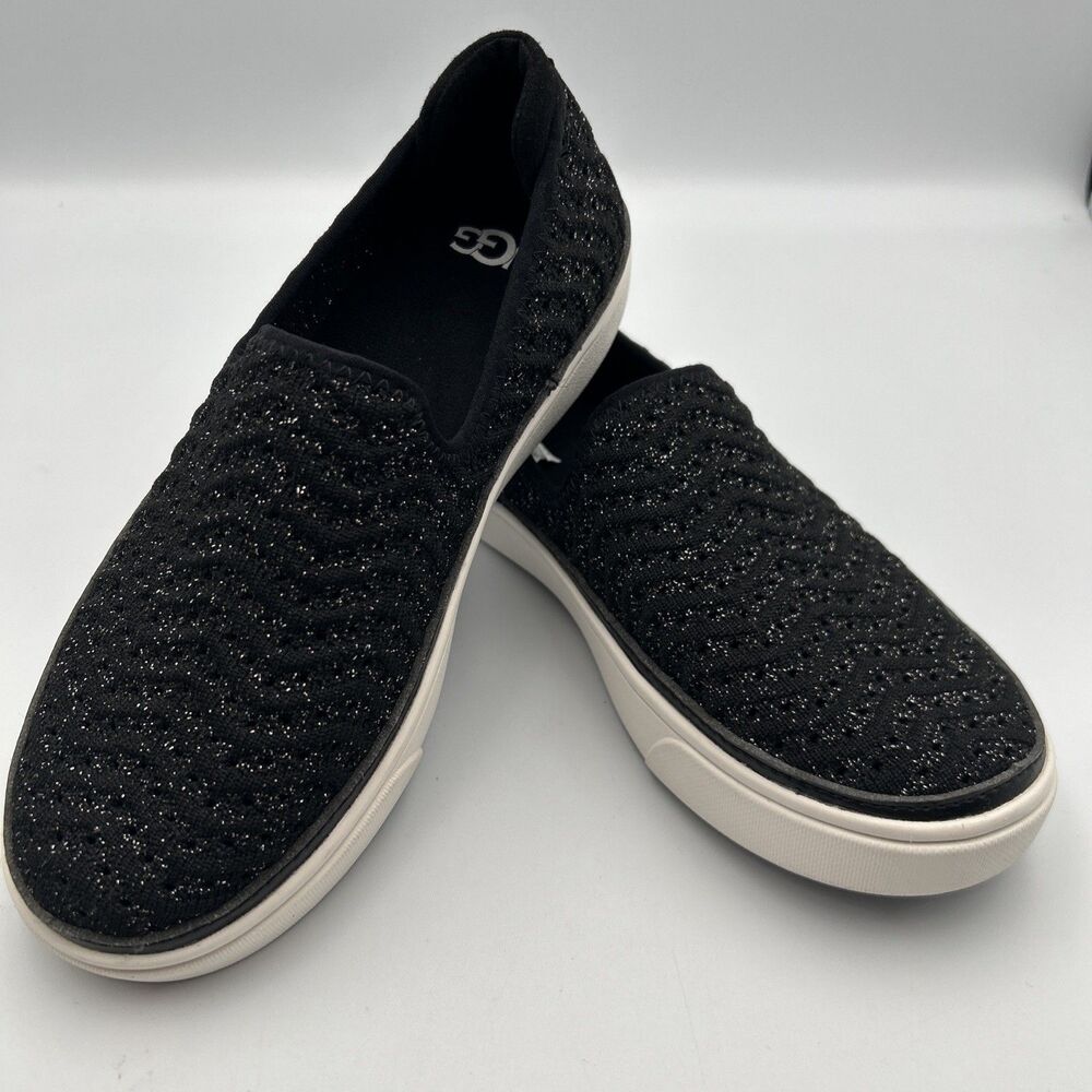 UGG Kids Caplan Youth Size 3/4 Black Metallic Silver Slip-on Sneakers 5EYLWXL4TX